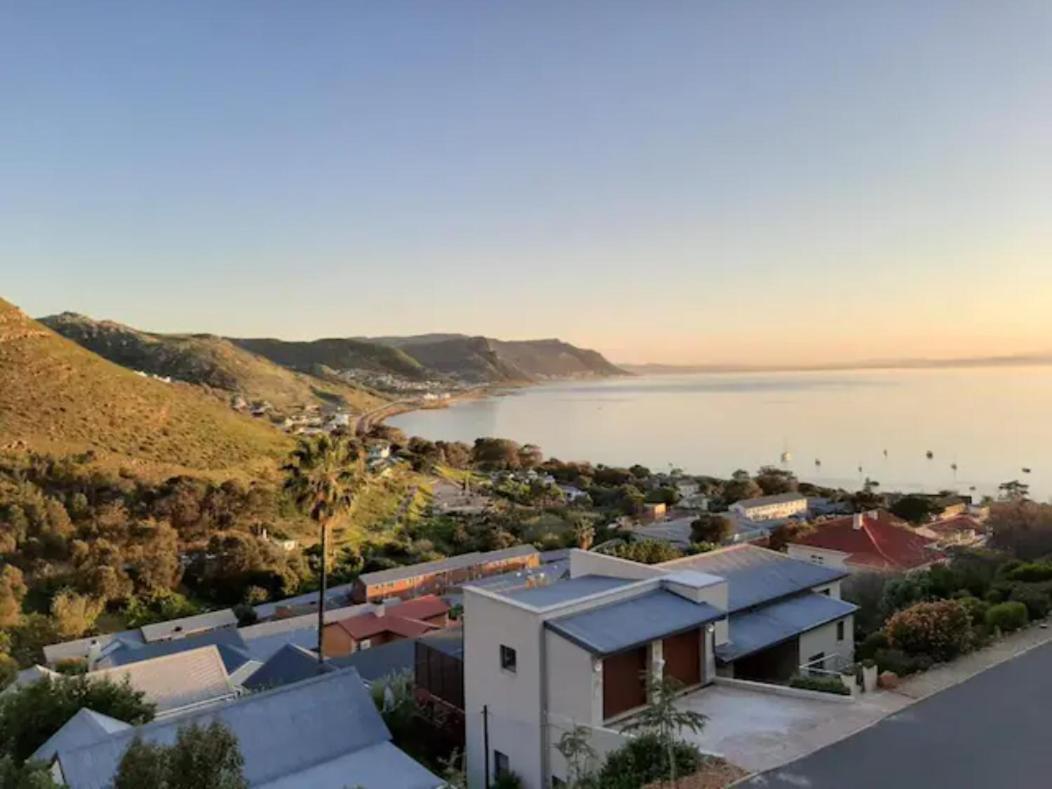 Stonebrook Apartments Simon's Town Exterior photo